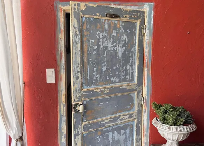 La Demeure Des Poetes